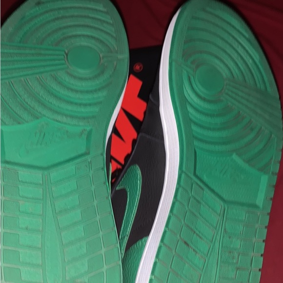 Jordan 1 pine green 2.0 size 11 - Picture 4 of 6